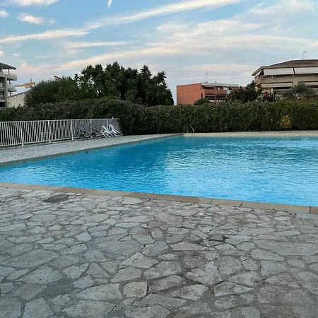 Superbe Avec Piscine Et Tennis